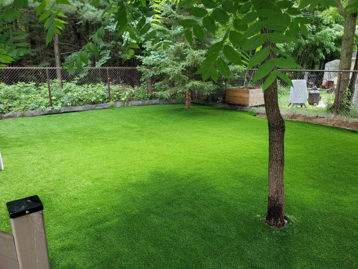 Gazon synthétique installé par nos experts à Saint‑Eustache